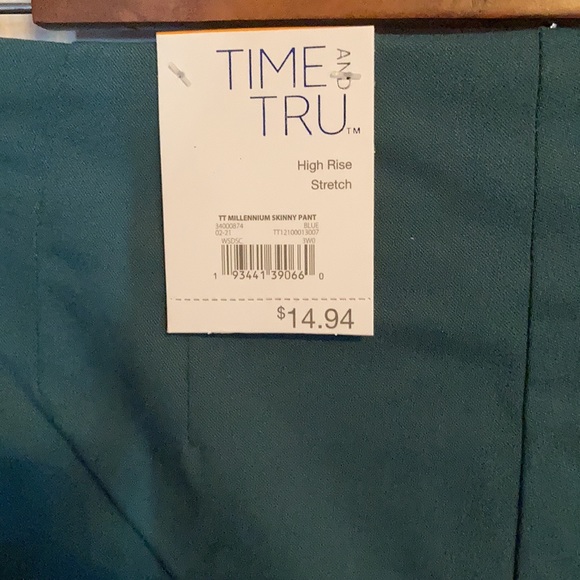Time and Tru high rise stretch pants with side zip - Picture 3 of 4